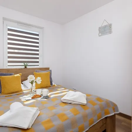 Apartment Coast Breeze Stylish By Renters